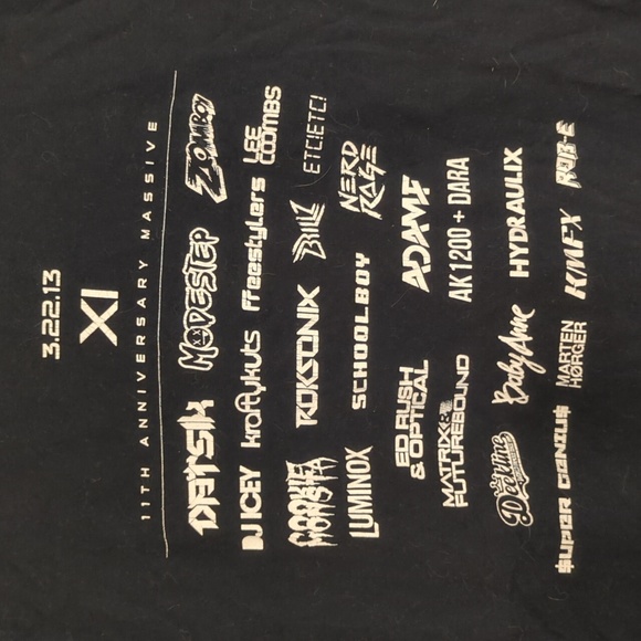 Rave Y2k event tee 2013  size S great condition dj list on back minor cracking - Picture 2 of 4